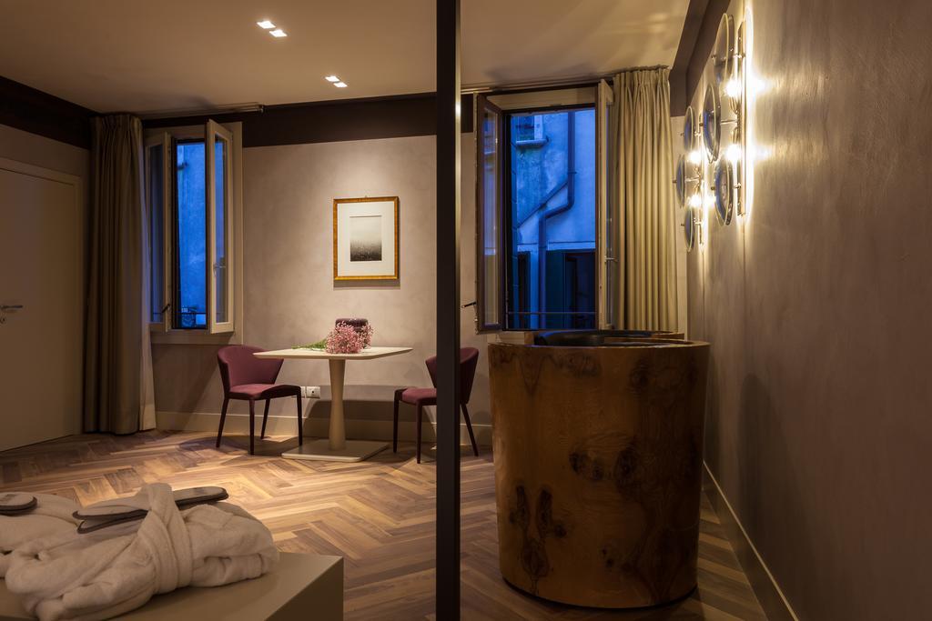 Suite Lit Queen-Size avec Bain Turc - Vue sur Ville